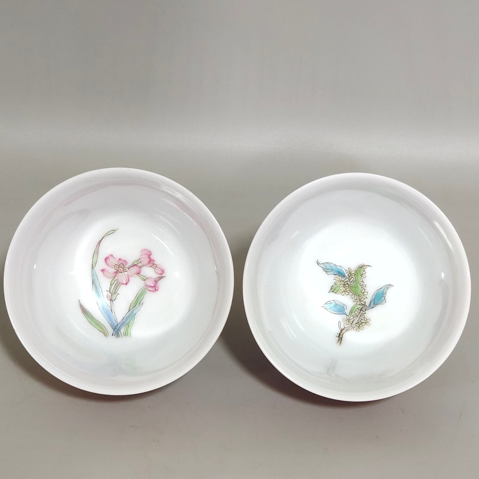 Qing Dynasty Yongzheng enamel carmine cup with twelve flowers painted inside
