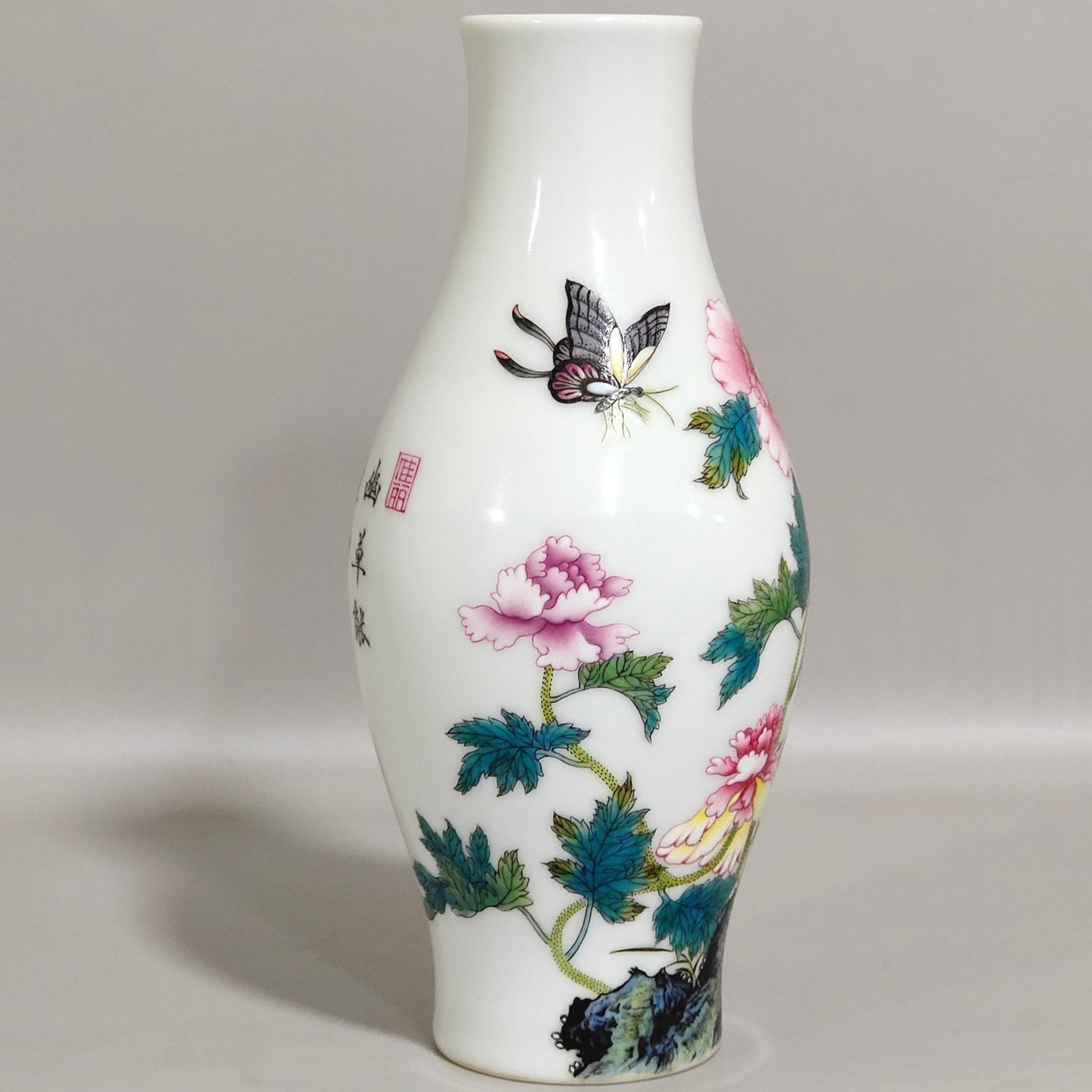 Qing Dynasty Yongzheng enamel poppy poem olive vase