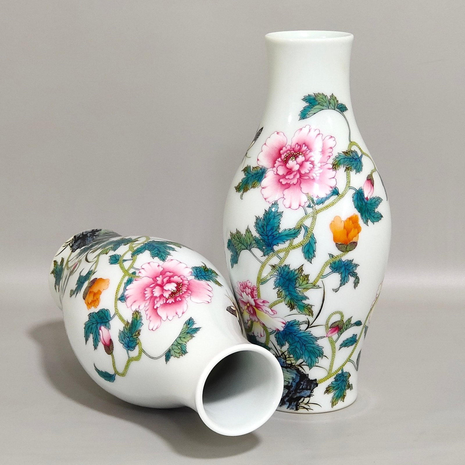 Qing Dynasty Yongzheng enamel poppy poem olive vase