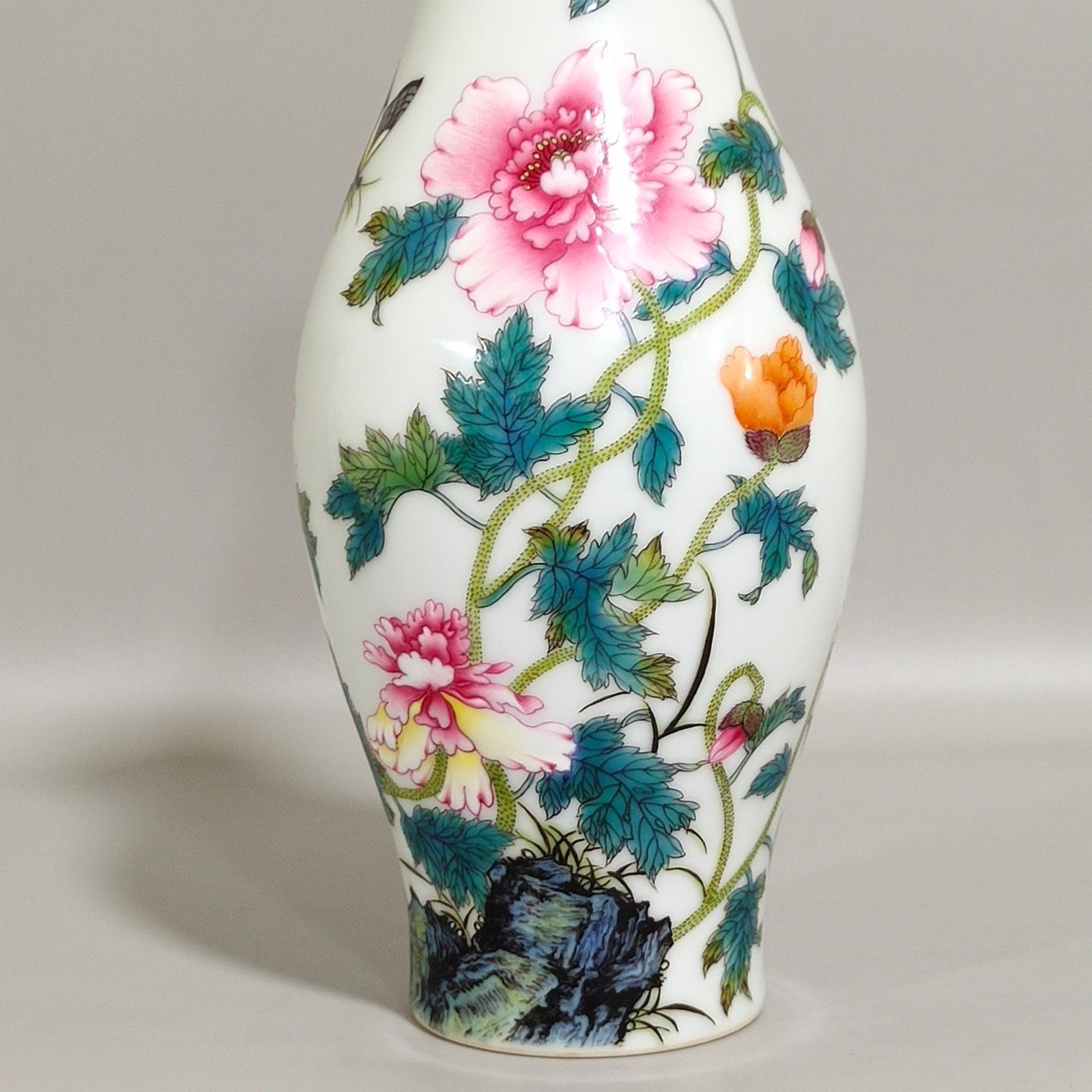 Qing Dynasty Yongzheng enamel poppy poem olive vase