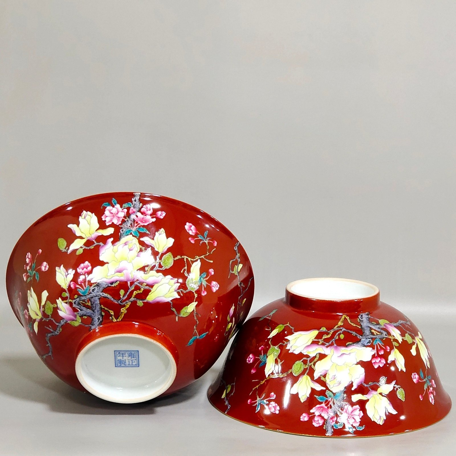 Qing Dynasty Yongzheng enamel chili red magnolia flower poem bowl