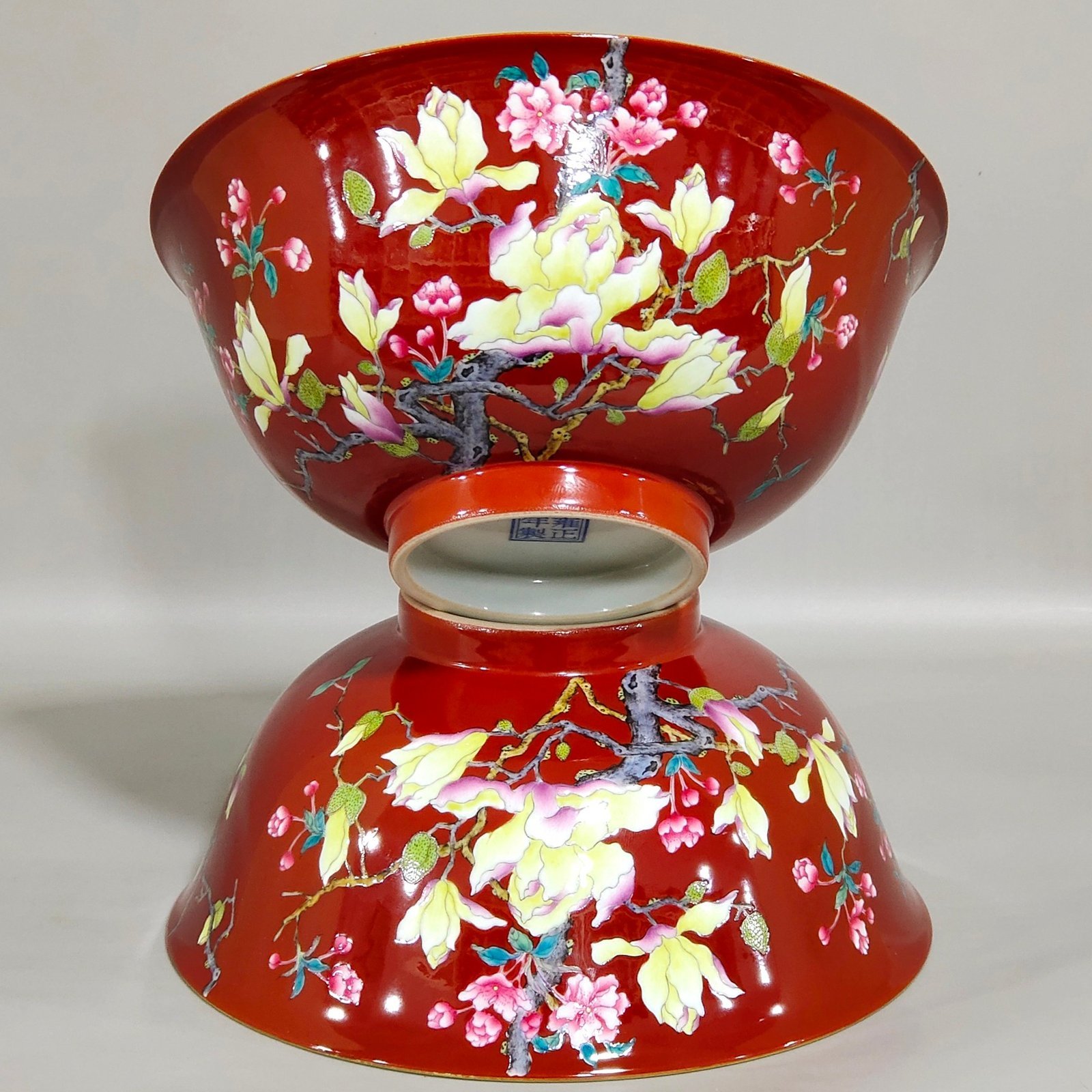 Qing Dynasty Yongzheng enamel chili red magnolia flower poem bowl