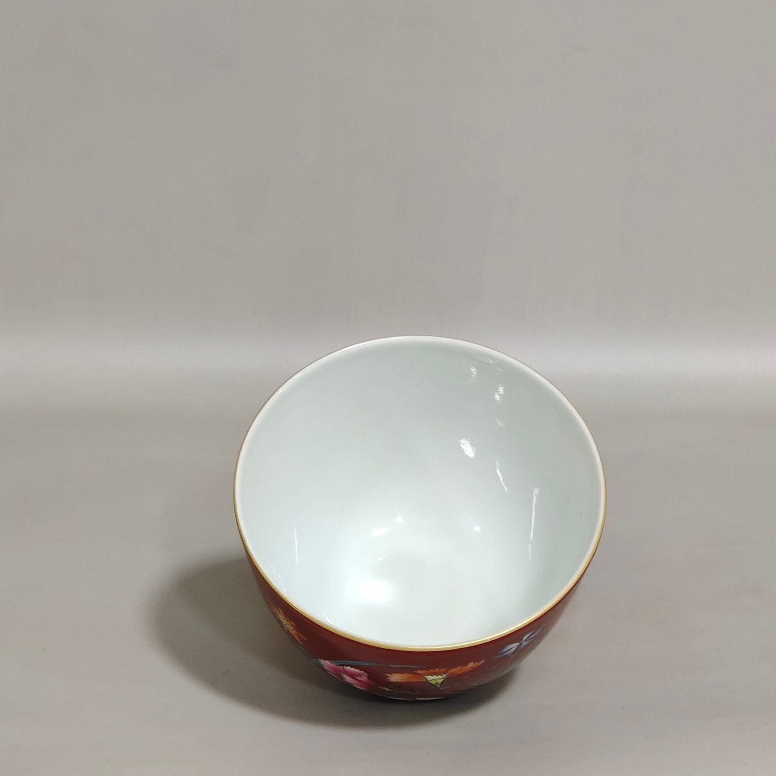 Qing Dynasty Yongzheng enamel chili red flower cup