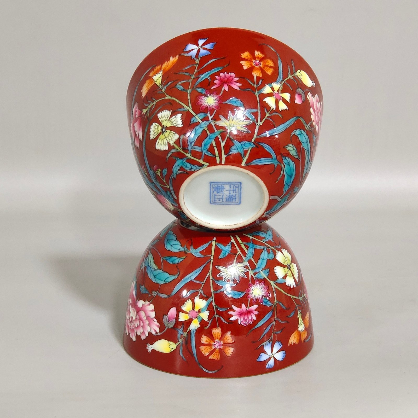 Qing Dynasty Yongzheng enamel chili red flower cup