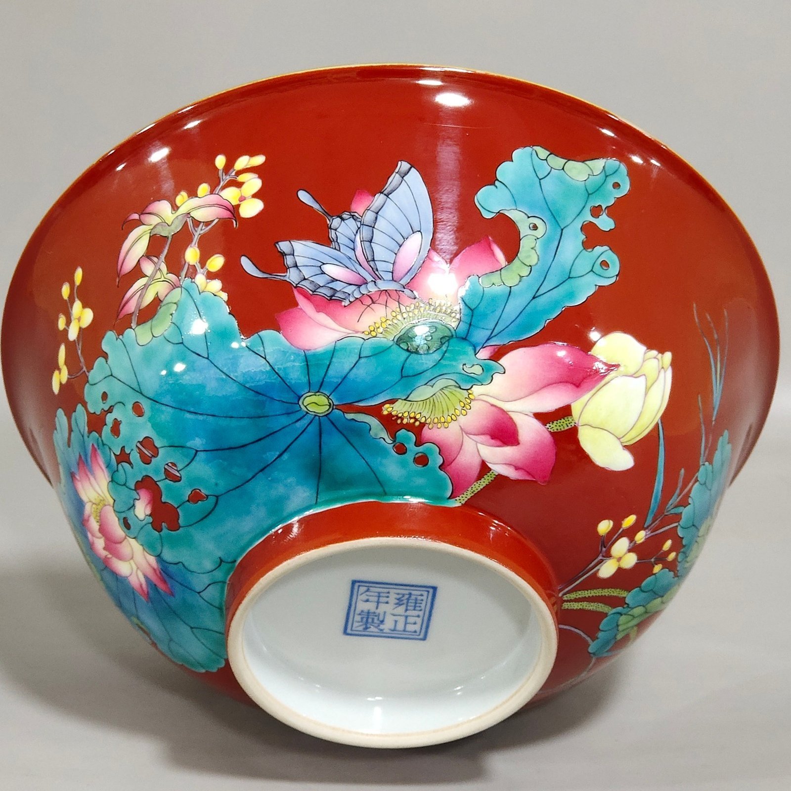 Qing Dynasty Yongzheng enamel red pepper red lotus poem bowl