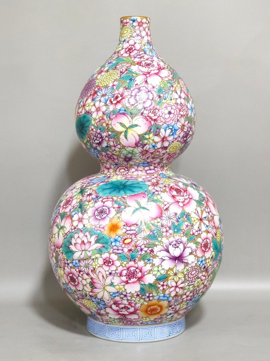 Qing Dynasty Yongzheng Hundred Flowers Gourd Vase