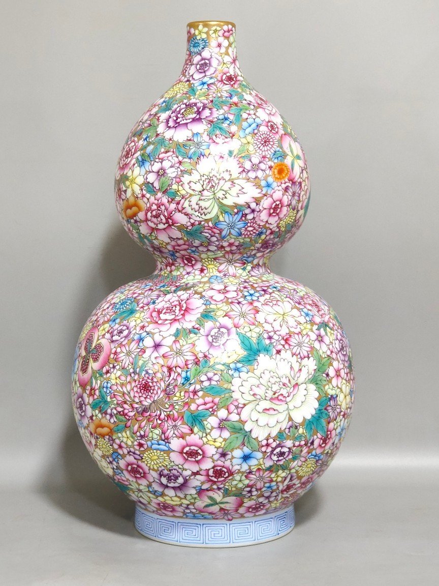 Qing Dynasty Yongzheng Hundred Flowers Gourd Vase