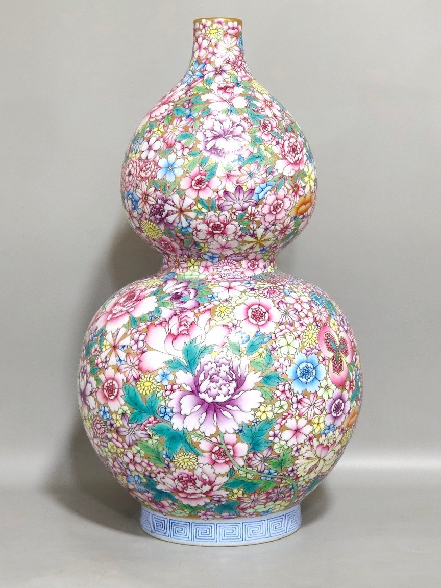 Qing Dynasty Yongzheng Hundred Flowers Gourd Vase