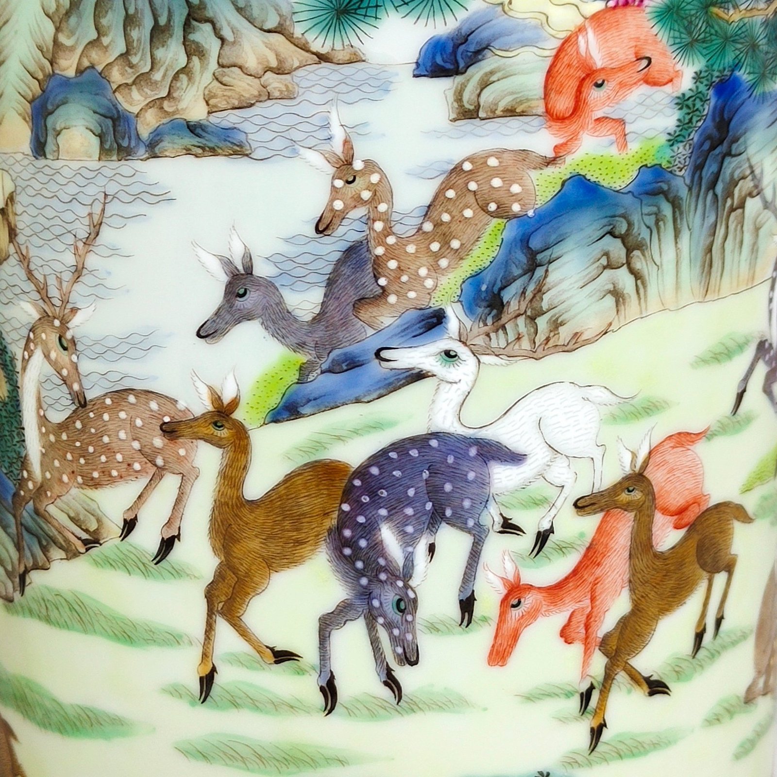 Qing Dynasty Yongzheng firecracker bottle with hundreds of deers