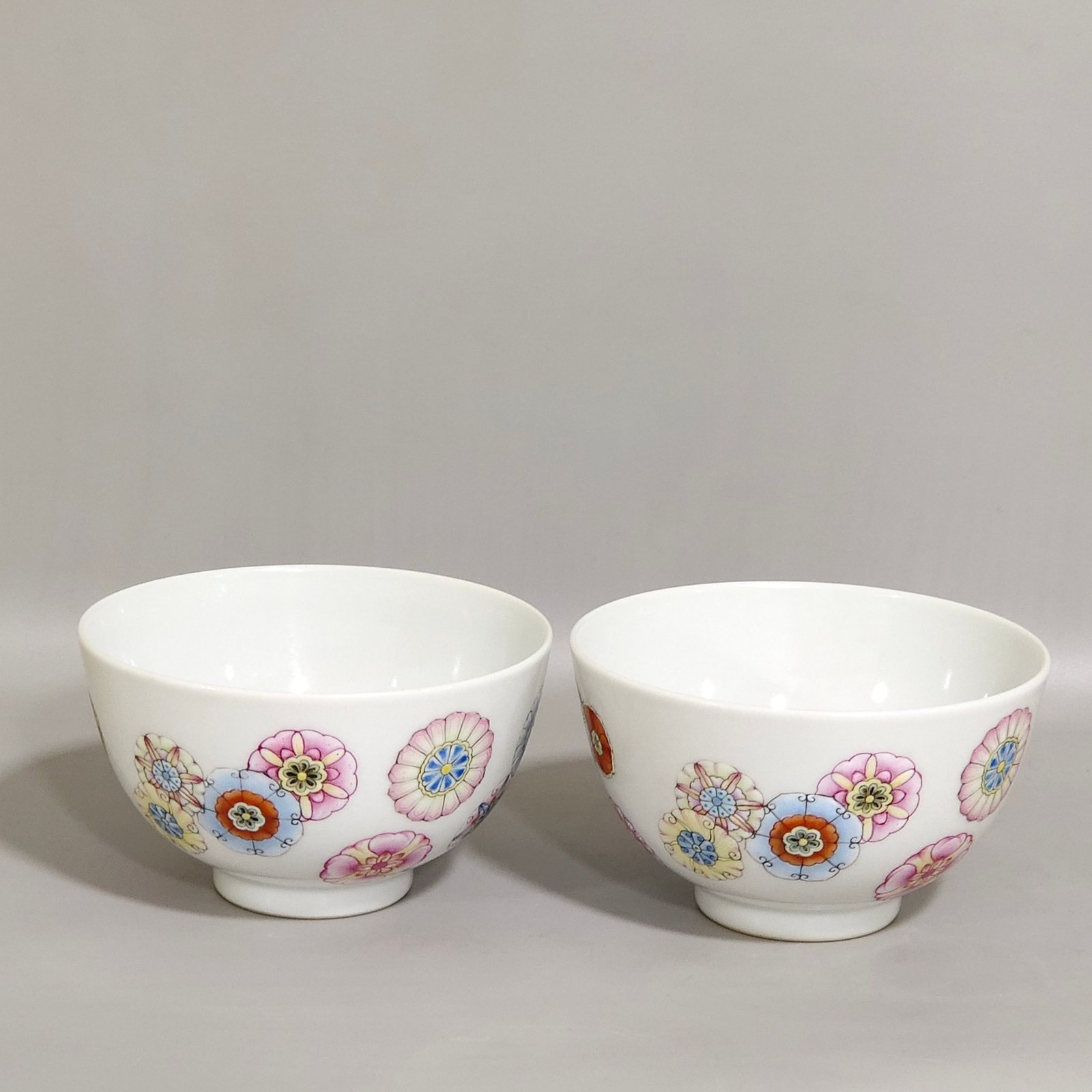 Qing Dynasty Yongzheng leather flower bowl
