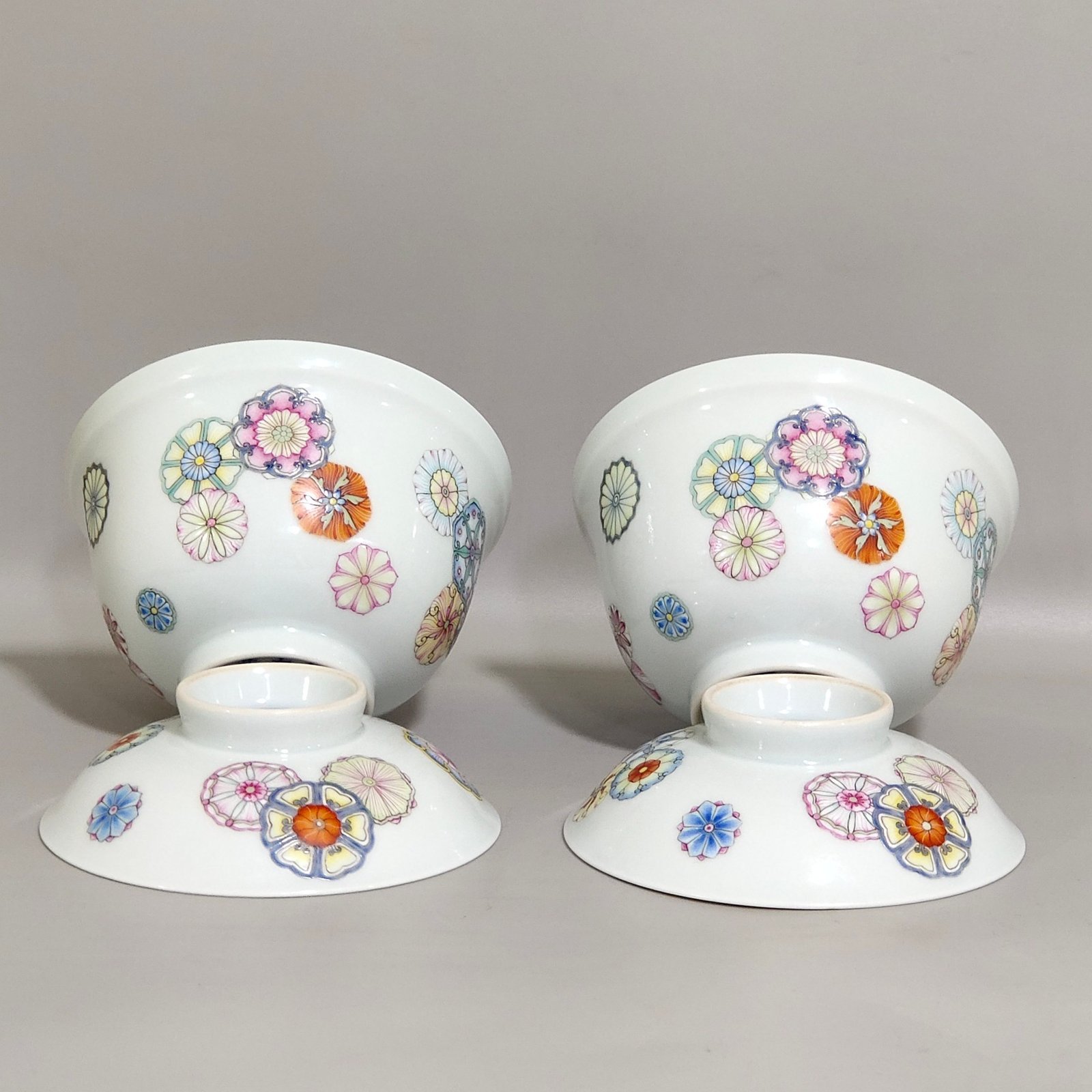 Qing Dynasty Yongzheng leather ball flower bowl
