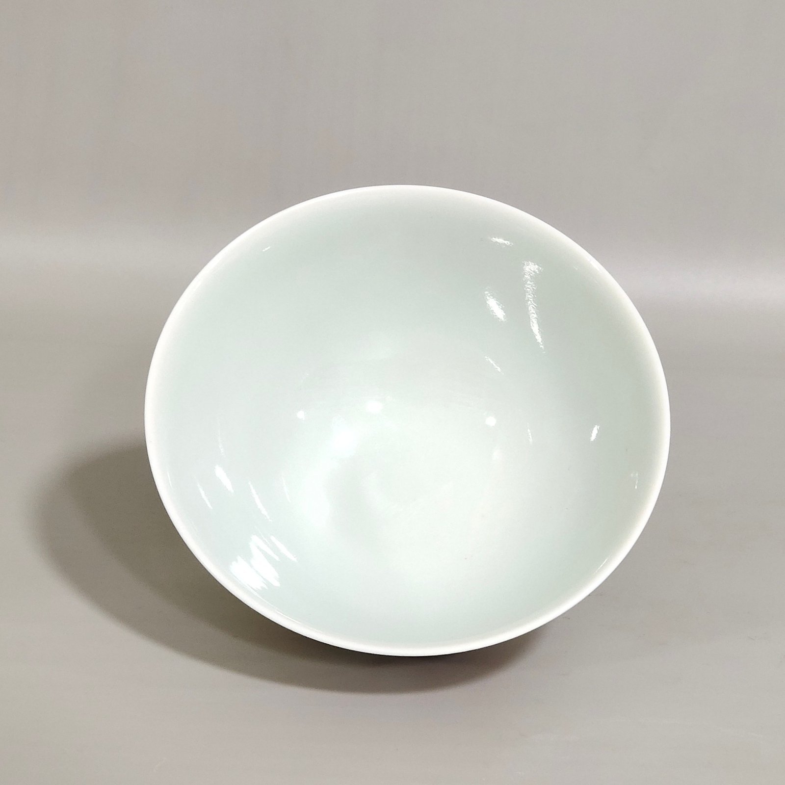 Qing Dynasty Yongzheng alum red emerald edge flower and bird poem cup
