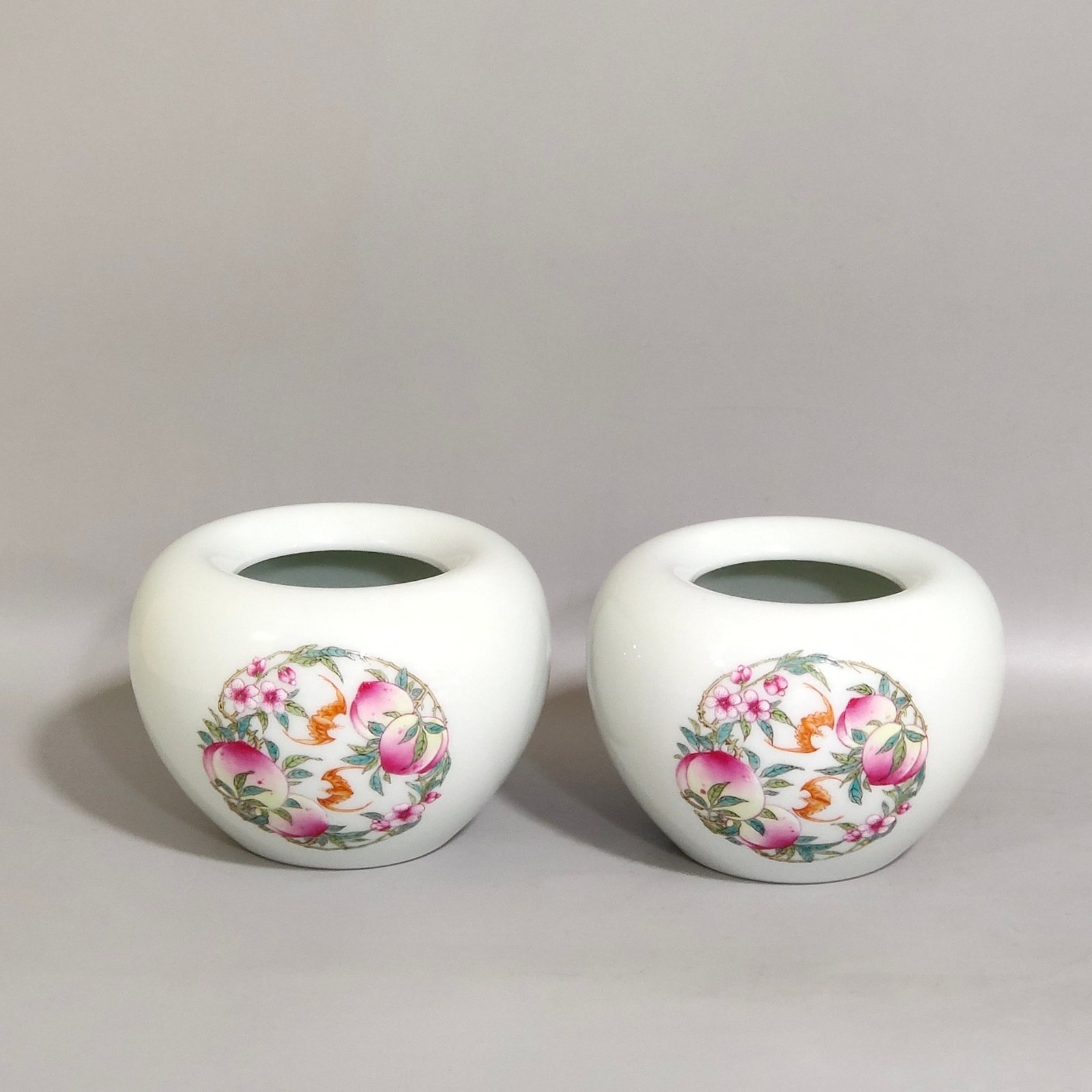 Qing Dynasty Yongzheng Fushou apple water bowl