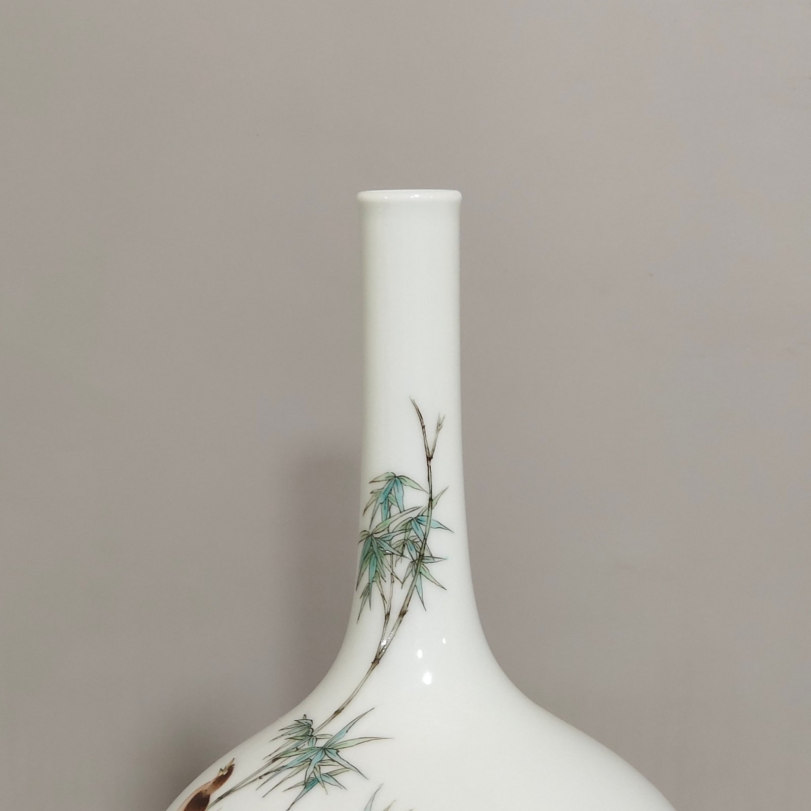 Qing Dynasty Yongzheng bamboo sparrow flask