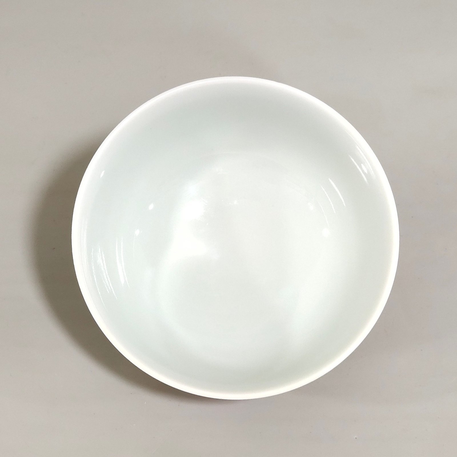 Qing Dynasty Yongzheng beige glazed assorted flower cup