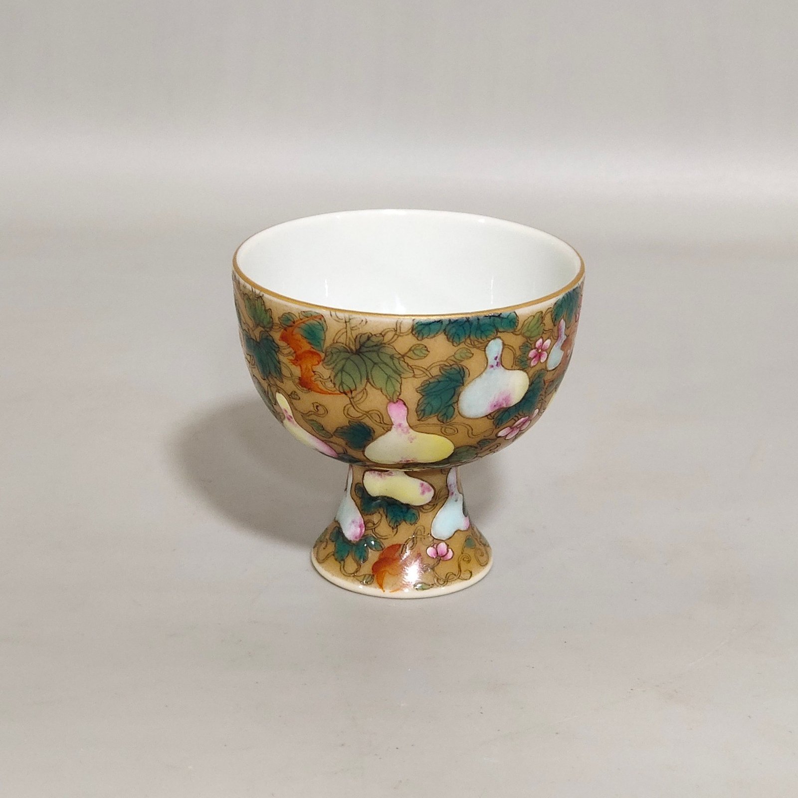Qing Dynasty Yongzheng beige glazed Goblet with many children and many blessings