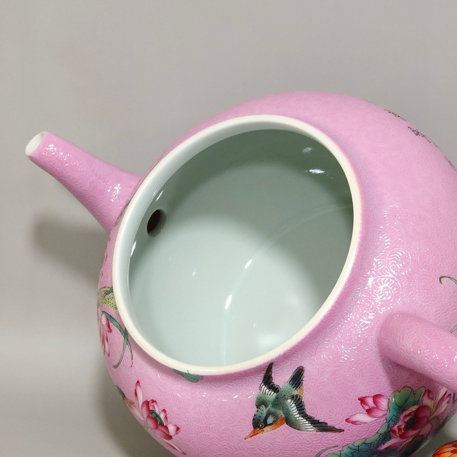 Qing Dynasty Yongzheng Fendi Paohua Kingfisher Lotus Poetry Tea Set pot