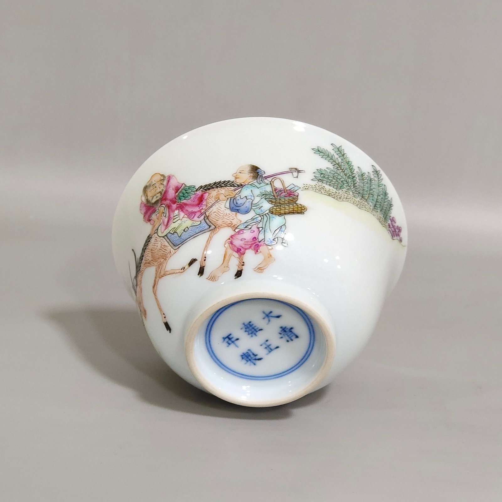 Qing Dynasty Yongzheng pastel imperial deer immortal cup