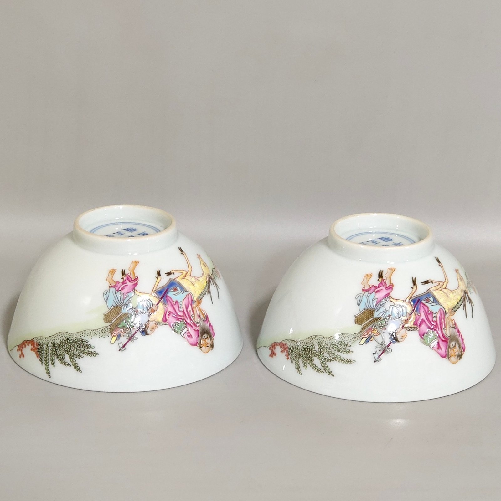 Qing Dynasty Yongzheng pastel imperial deer fairy bowl