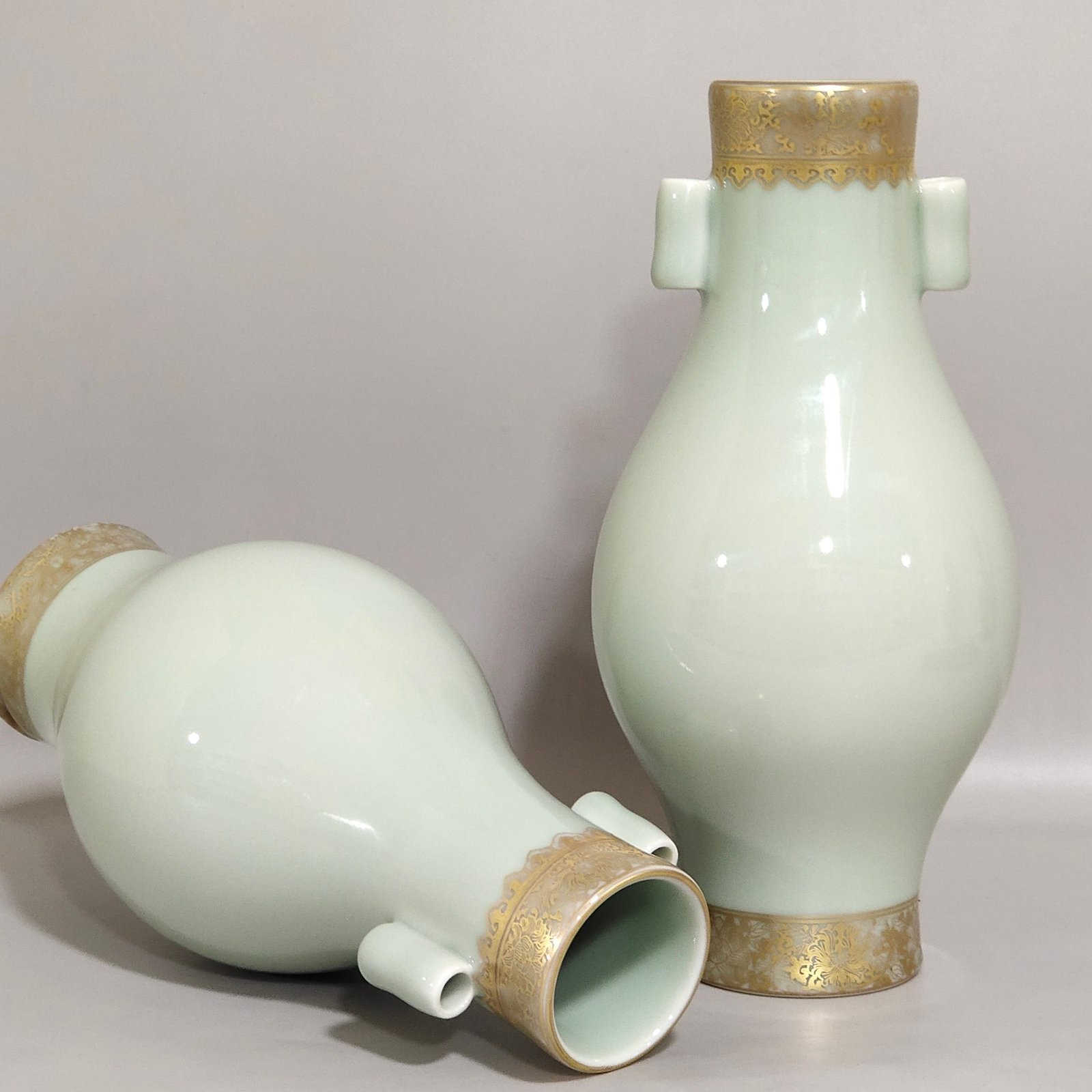 Qing Dynasty Yongzheng pink celadon glaze and gold amphorae