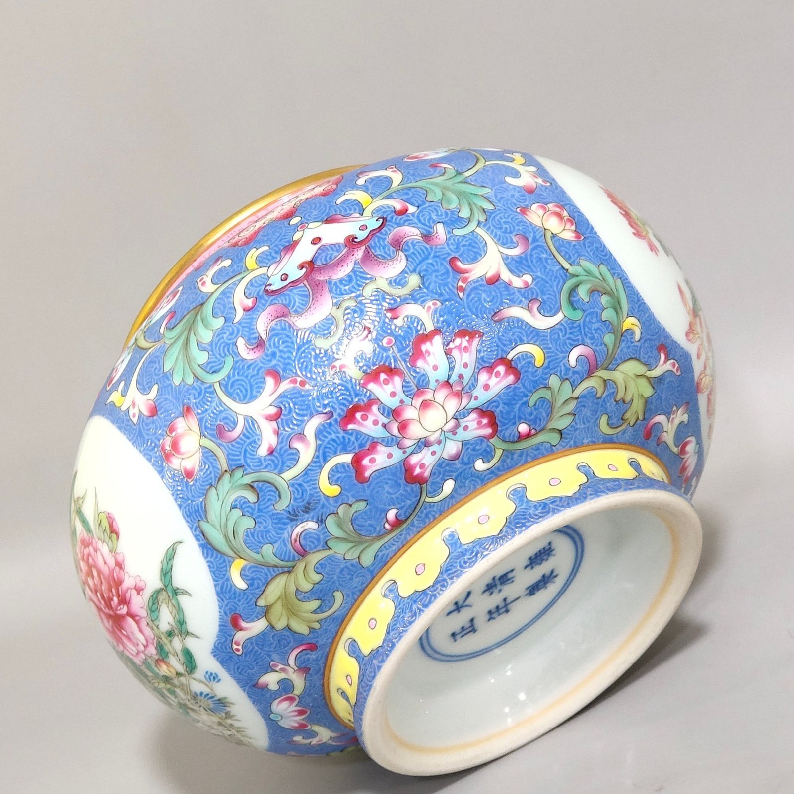 Qing Dynasty Yongzheng violet flower window flower wash