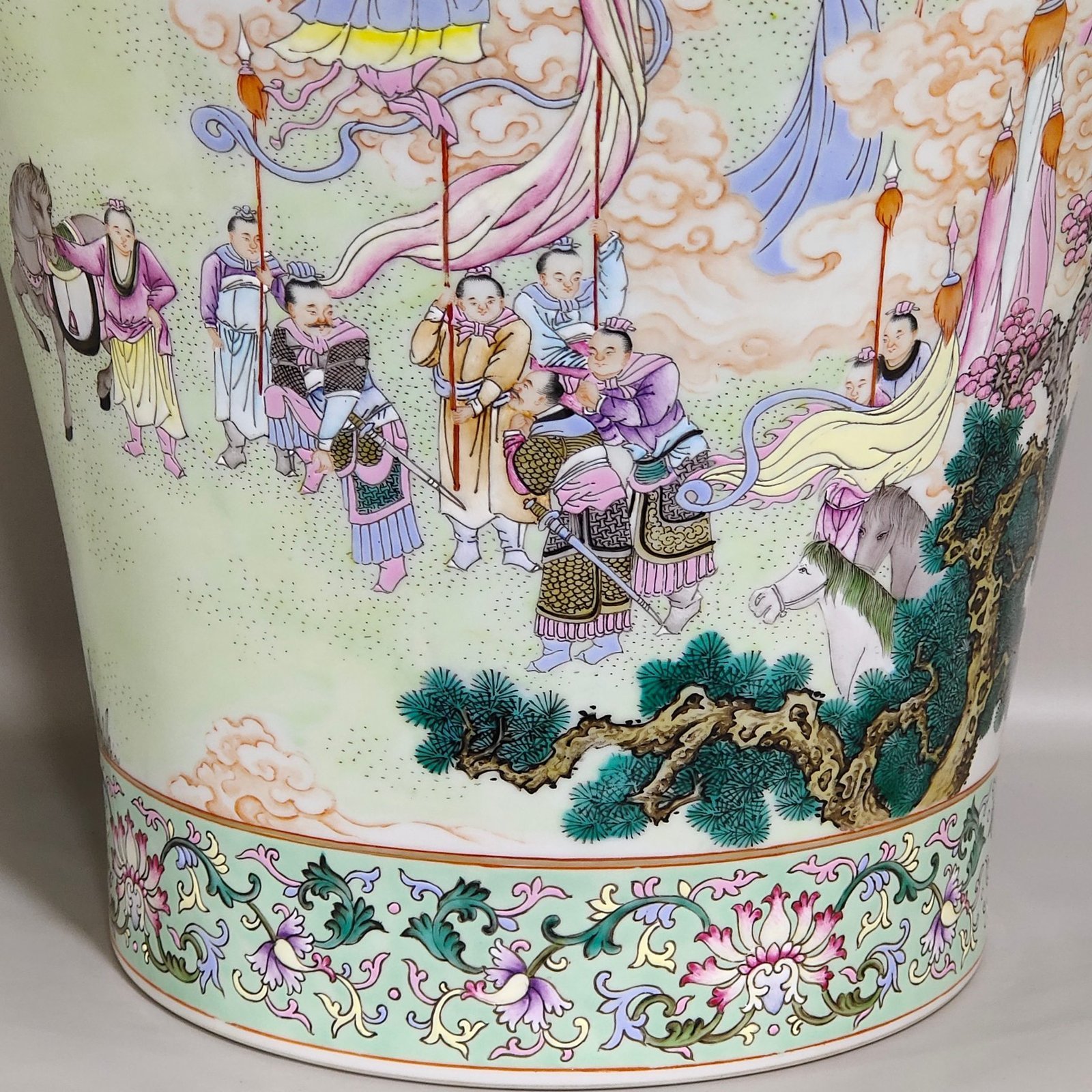 Qing Dynasty Yongzheng Greenland figure plum vase with pictures of peace and happiness