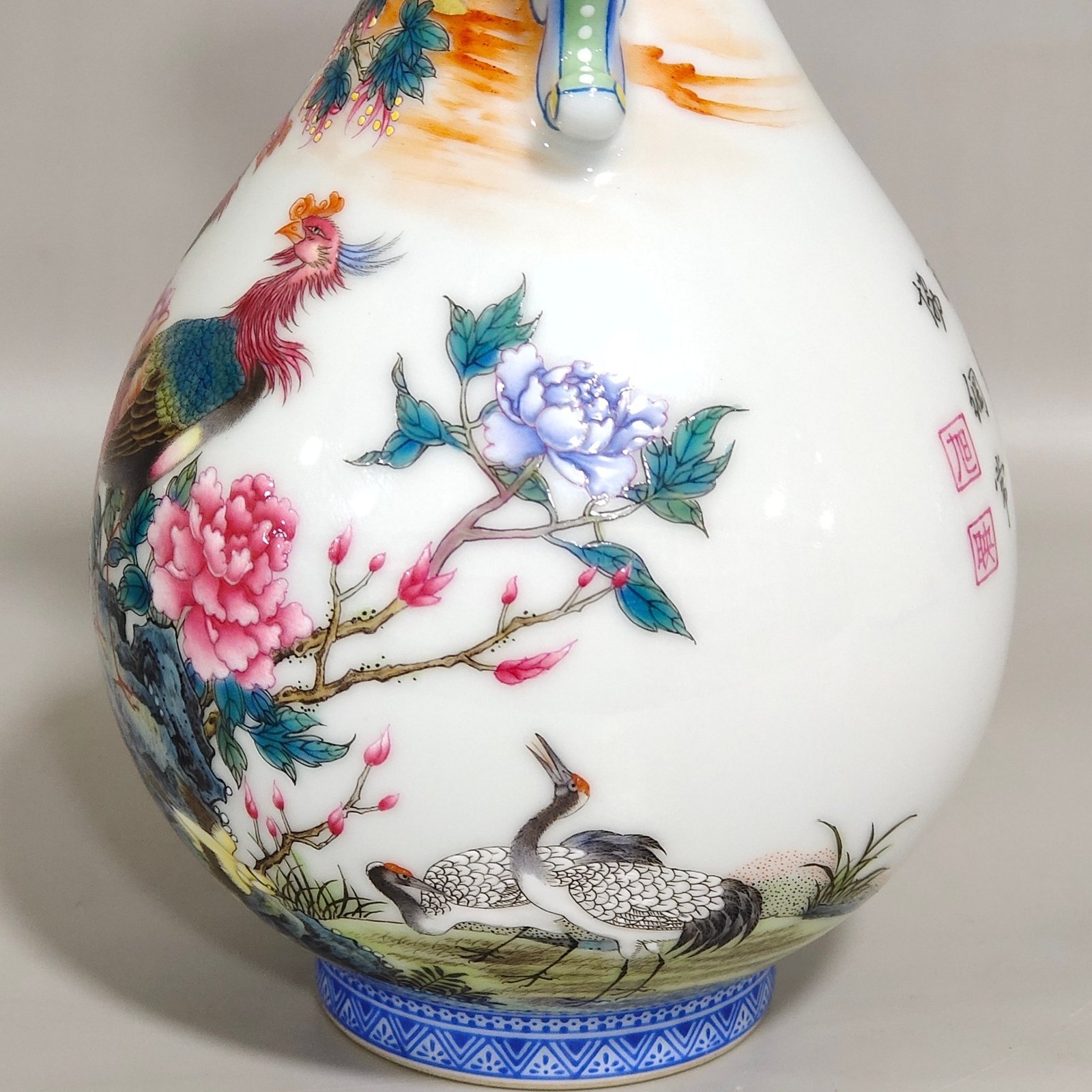 Qing Dynasty Yongzheng Green Border Poems Double Eared Jade Pot Spring Vase