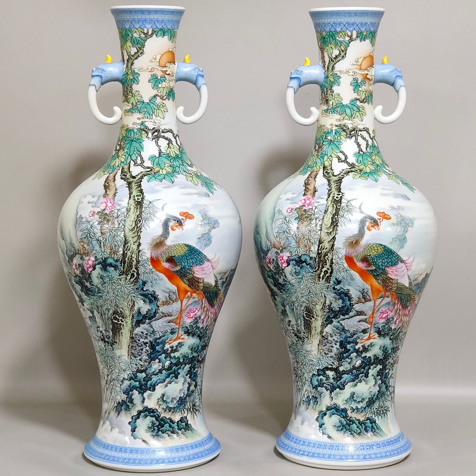 Qing Dynasty Yongzheng green edge phoenix poem elephant ear vase