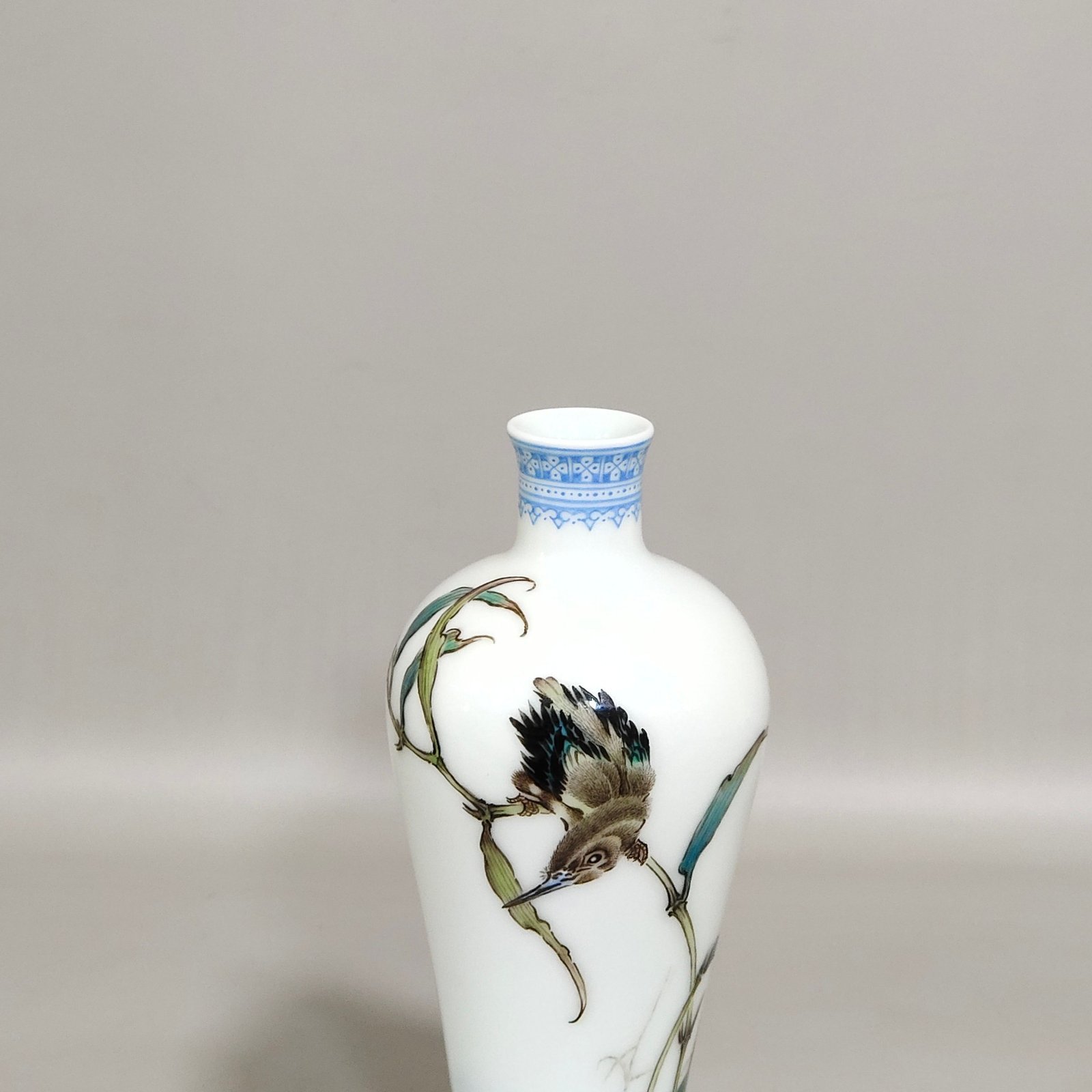 Qing Dynasty Yongzheng green edged ink colored kingfisher poem inscribed small plum vase