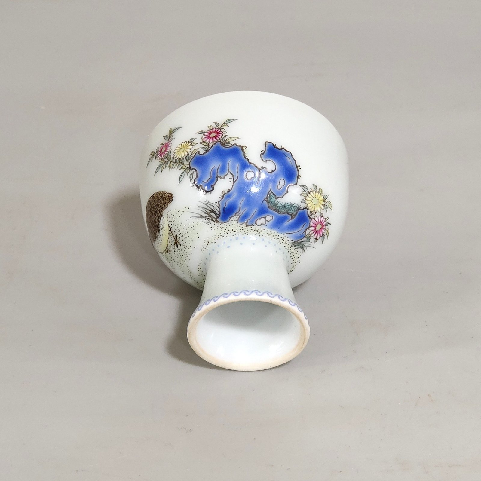 Qing Dynasty Yongzheng Cuibian Live and Work Goblet