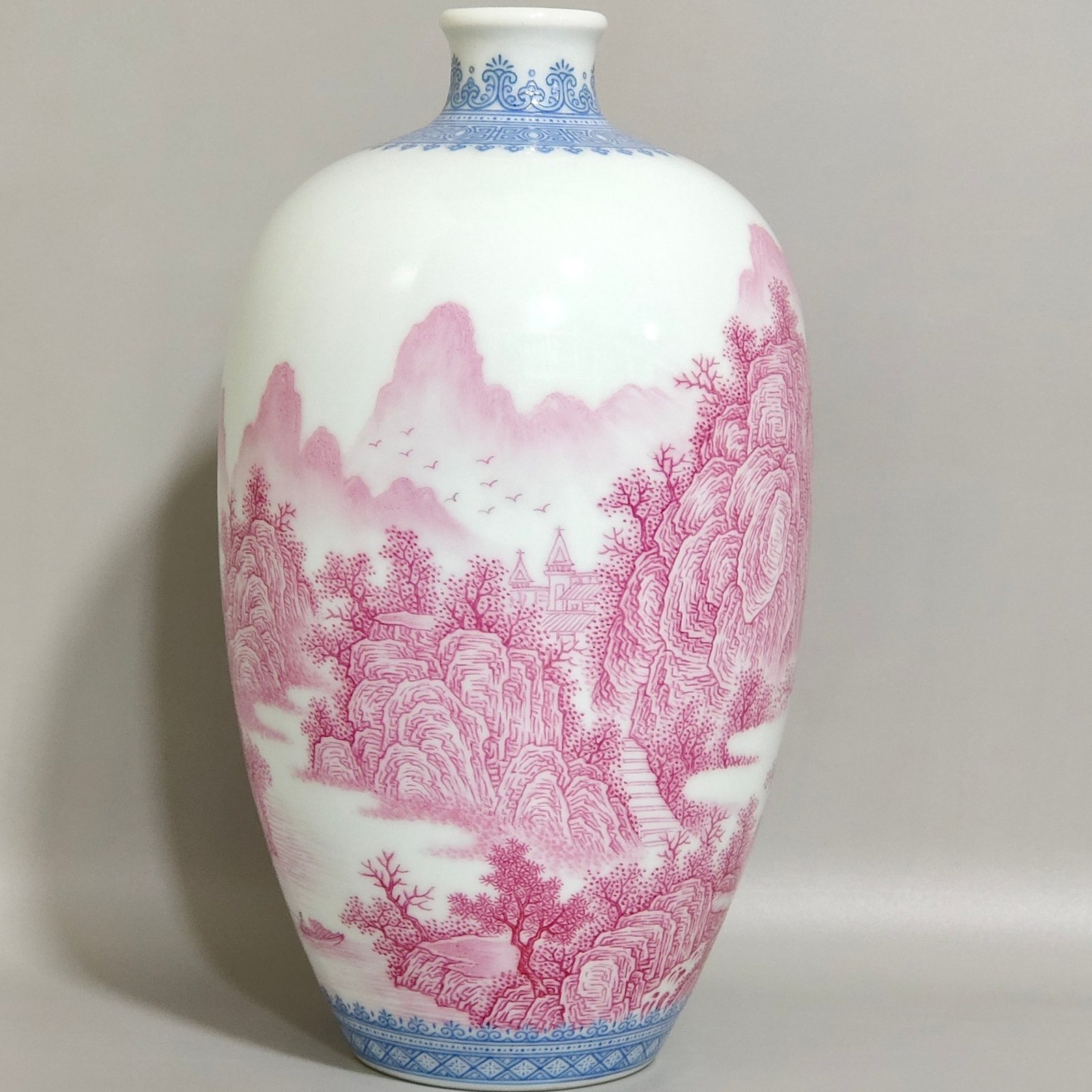 Qing Dynasty Yongzheng green edge agate red landscape plum vase