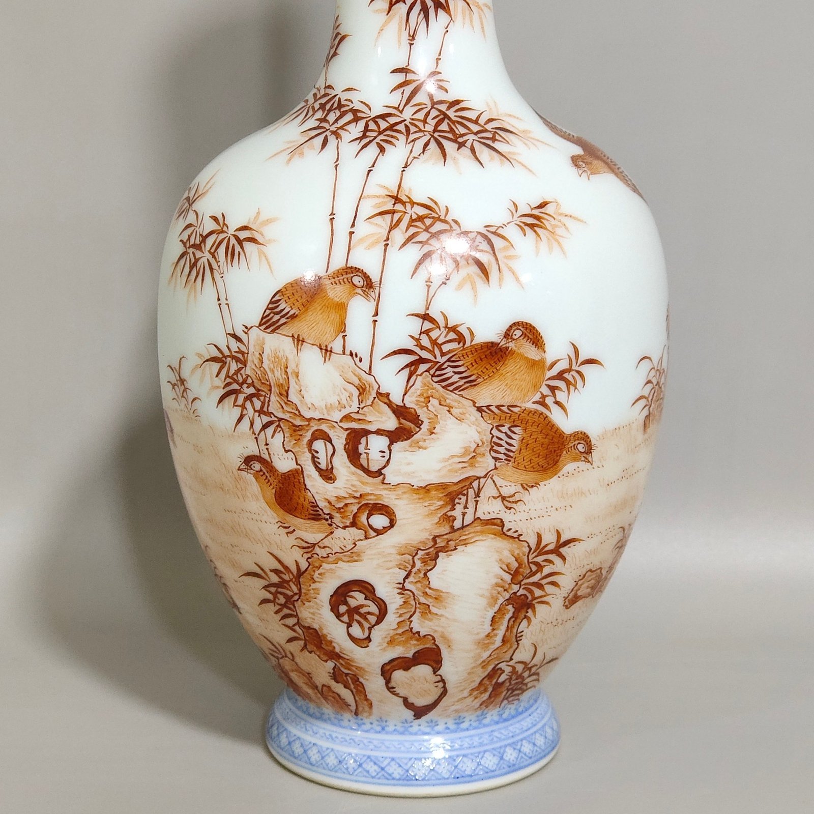 Qing Dynasty Yongzheng green edge alum red bamboo vase with poems for peace