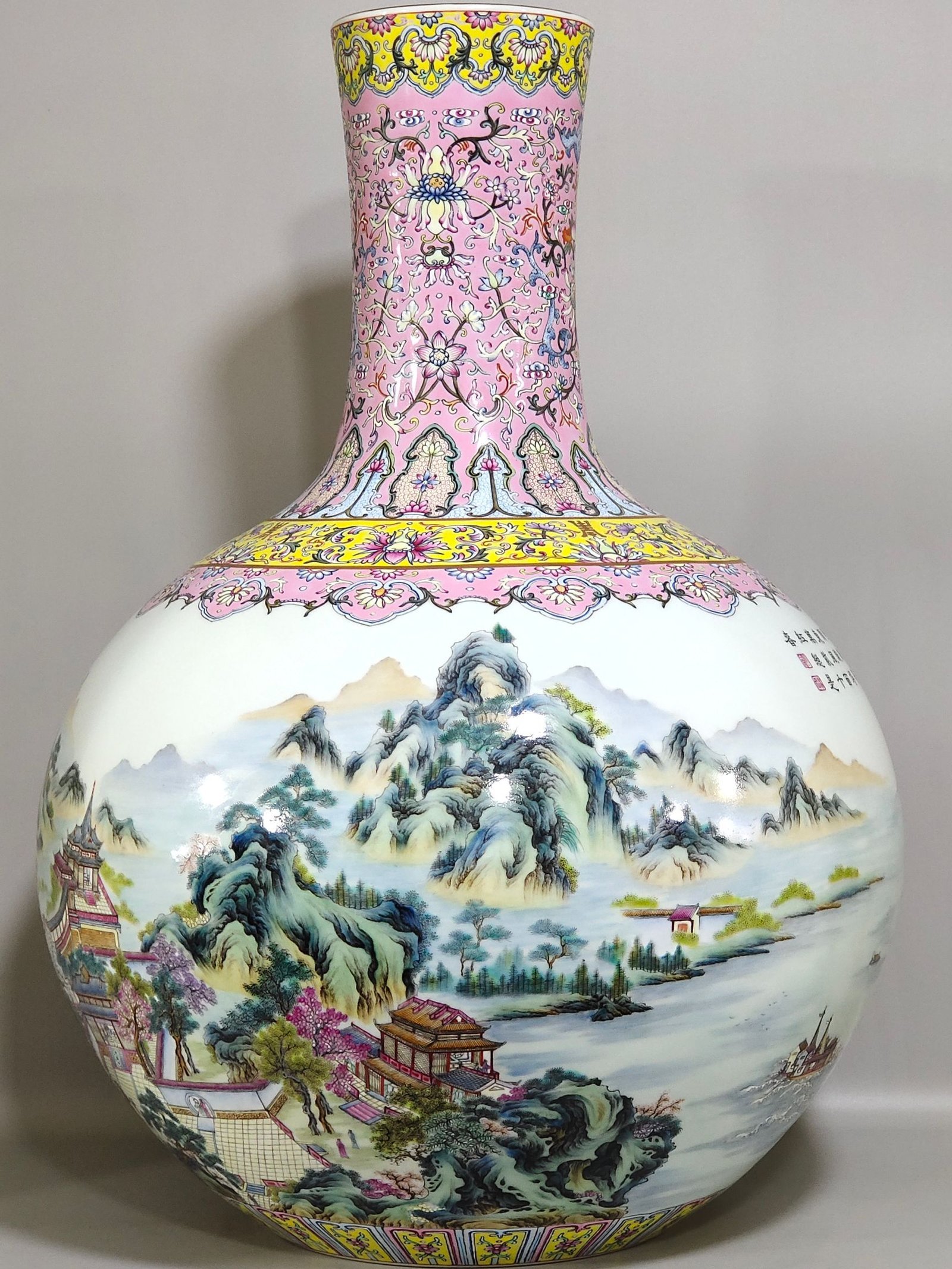 Qing Dynasty Yongzheng rouge powder land blessing and longevity landscape celestial sphere vase