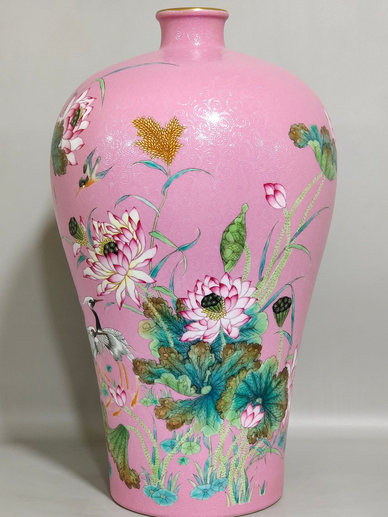 Qing Dynasty Yongzheng rouge powder peeled flowers all the way to the poem inscribed plum vase