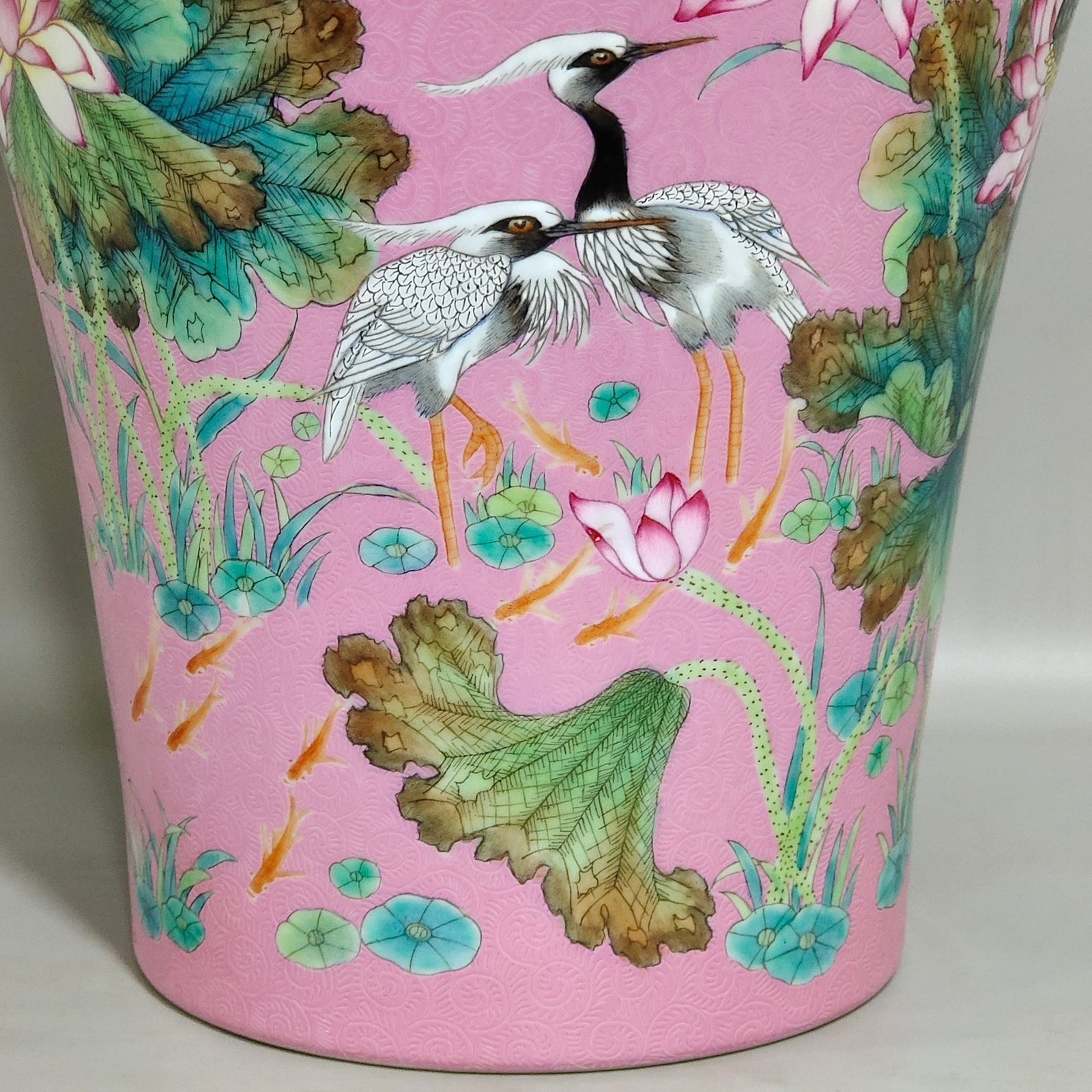 Qing Dynasty Yongzheng rouge powder peeled flowers all the way to the poem inscribed plum vase