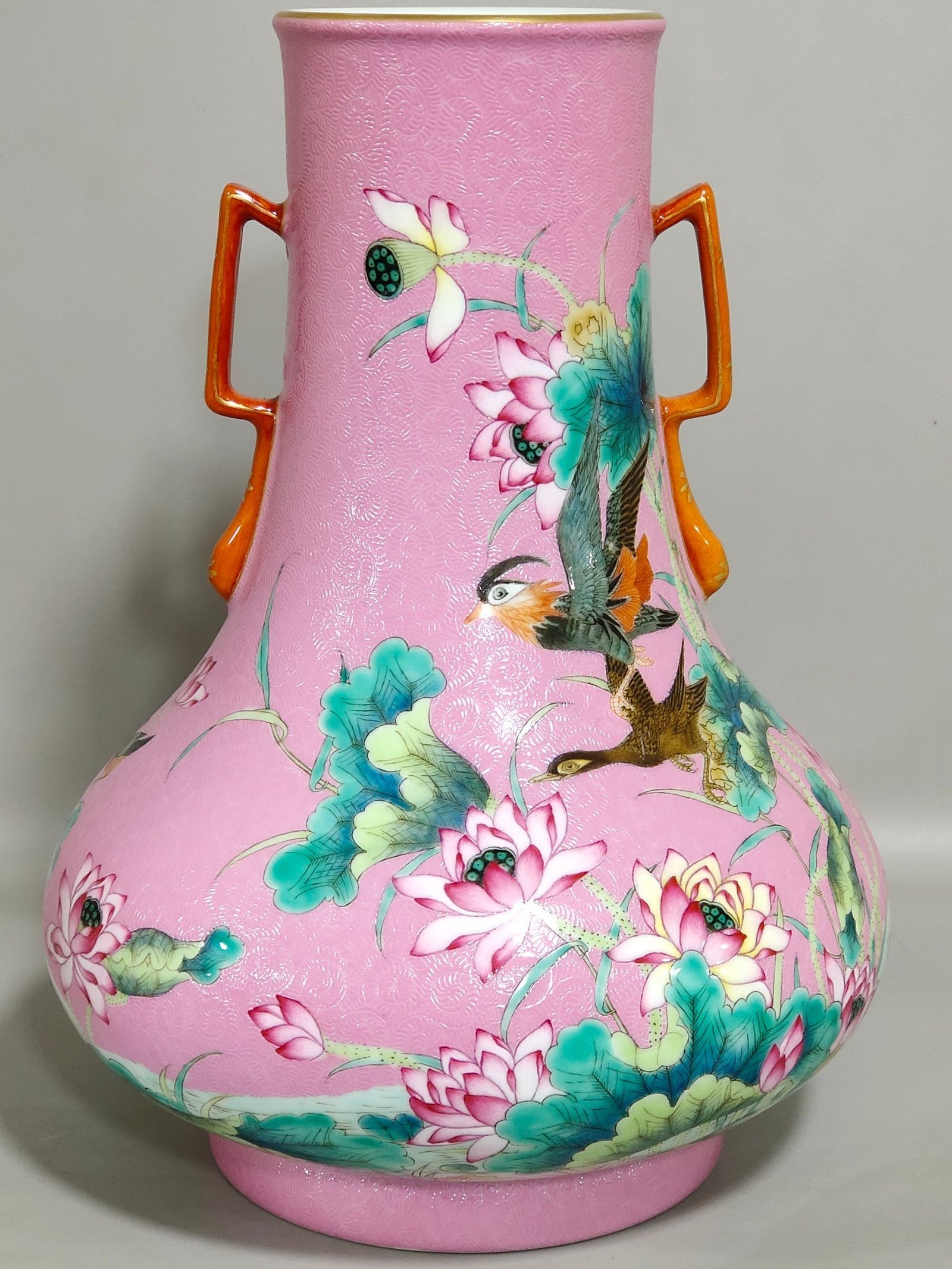 Qing Dynasty Yongzheng rouge pink flowered mandarin ducks lotus double ear vase