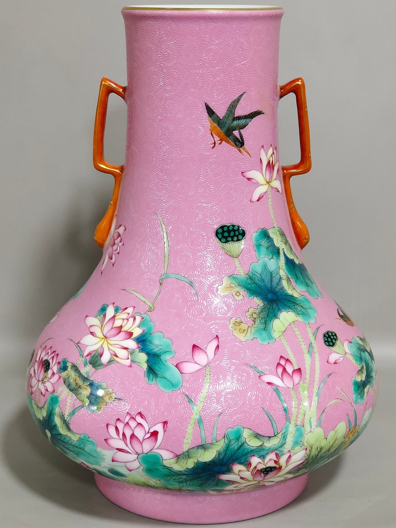 Qing Dynasty Yongzheng rouge pink flowered mandarin ducks lotus double ear vase