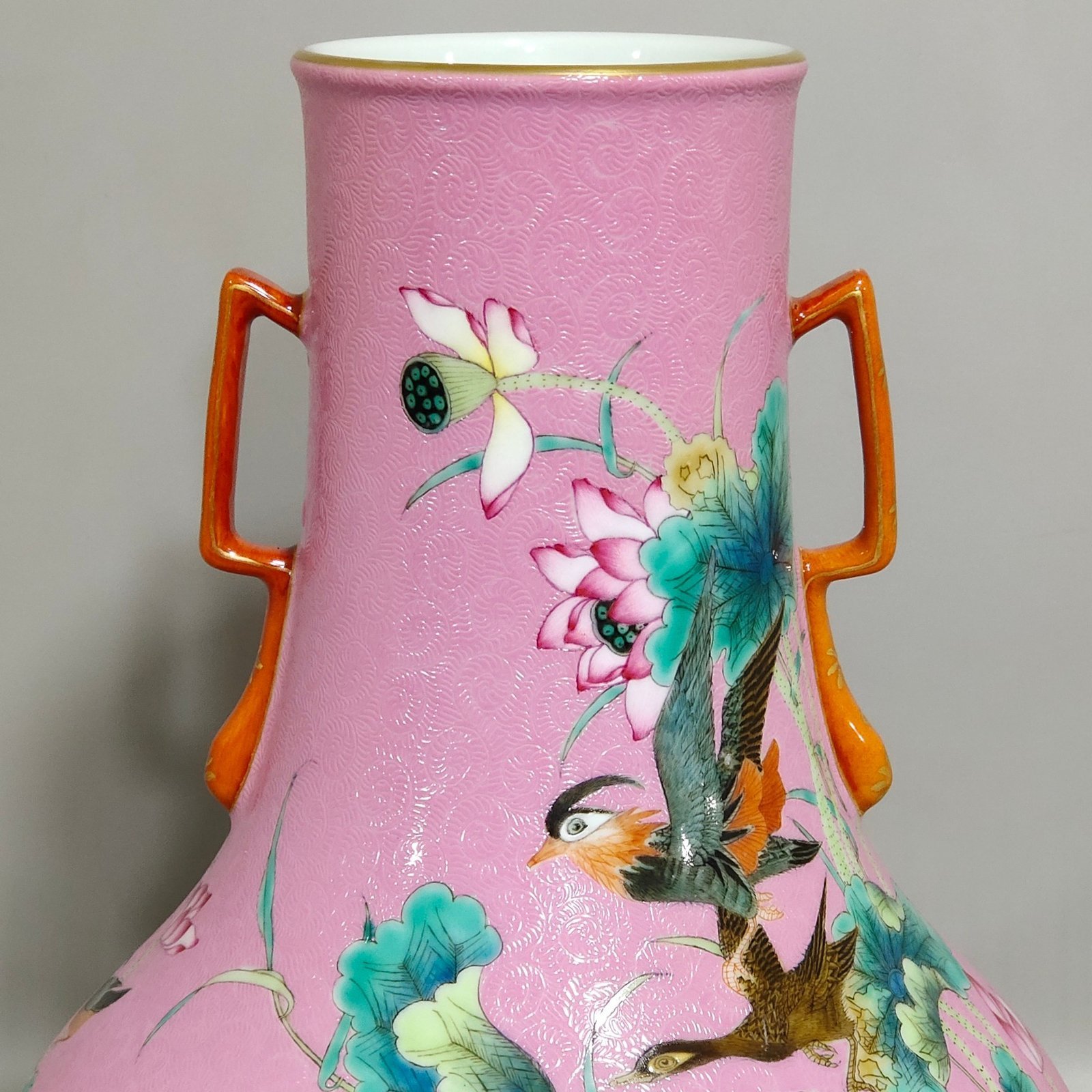 Qing Dynasty Yongzheng rouge pink flowered mandarin ducks lotus double ear vase
