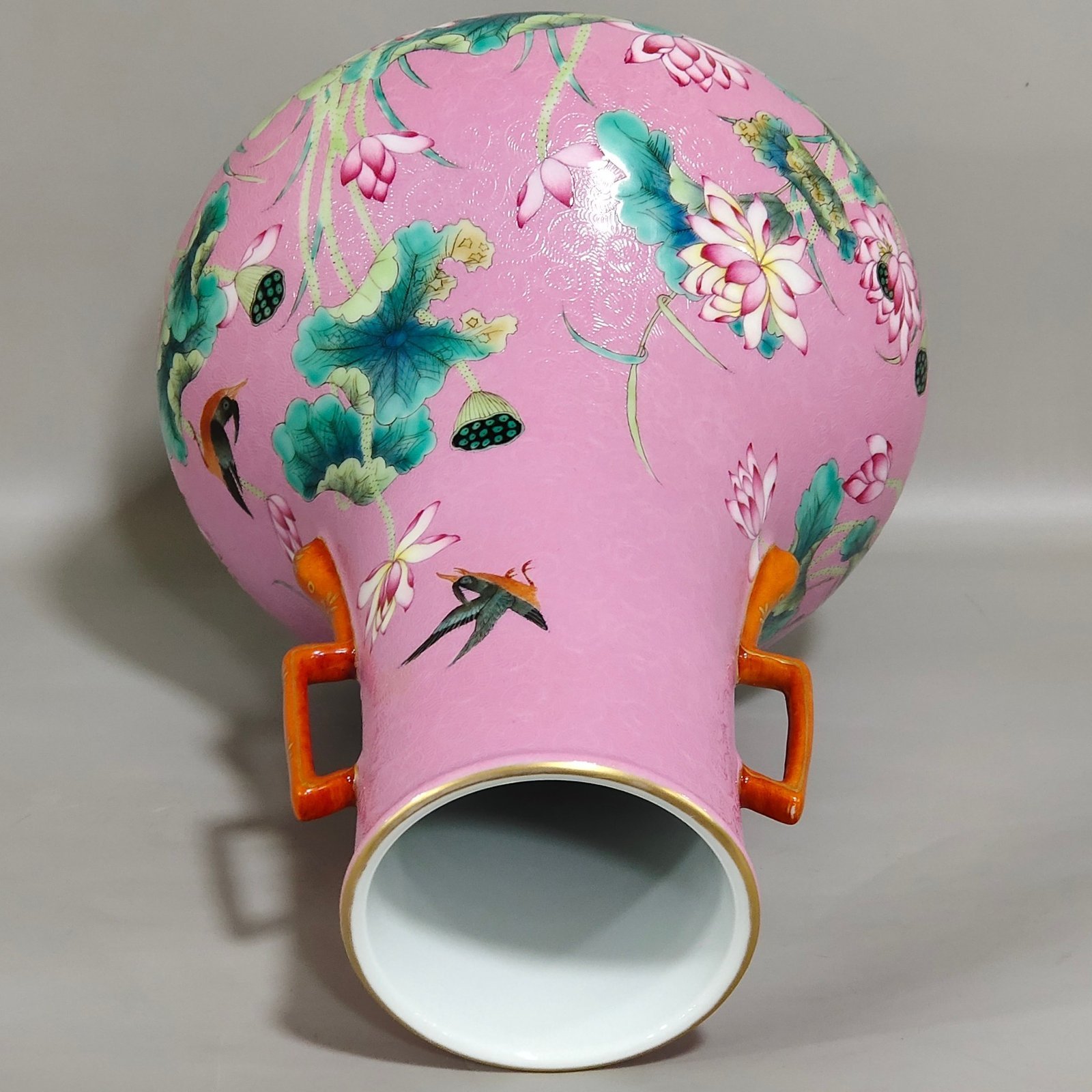 Qing Dynasty Yongzheng rouge pink flowered mandarin ducks lotus double ear vase