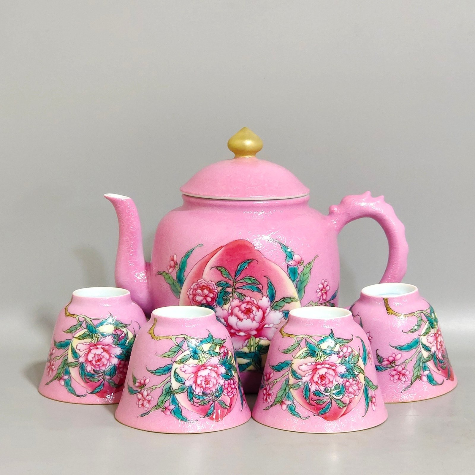 Qing Dynasty Yongzheng rouge powder rolled flower flowers bloom wealth longevity tea set pot