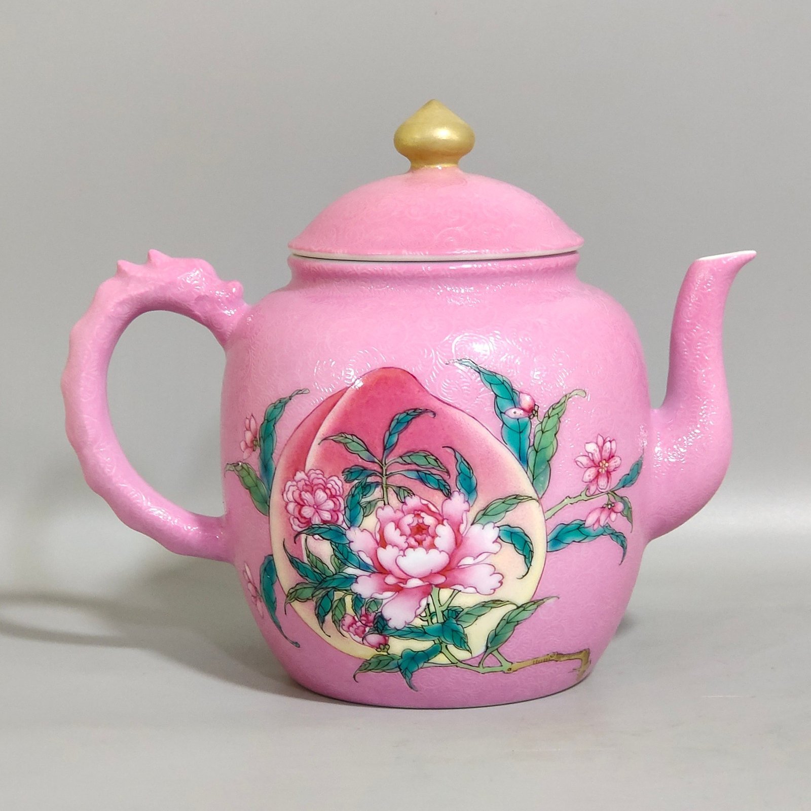 Qing Dynasty Yongzheng rouge powder rolled flower flowers bloom wealth longevity tea set pot