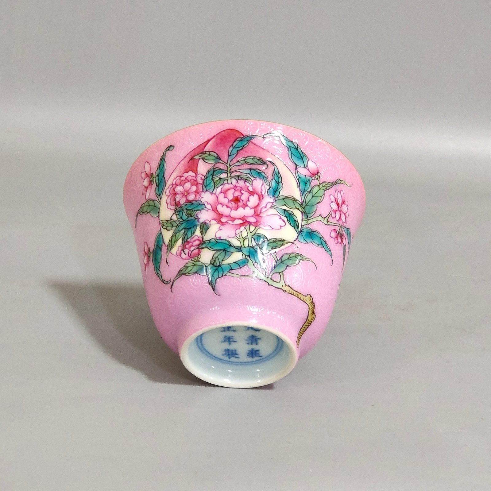 Qing Dynasty Yongzheng rouge powder rolled flower flowers bloom wealth longevity tea set pot