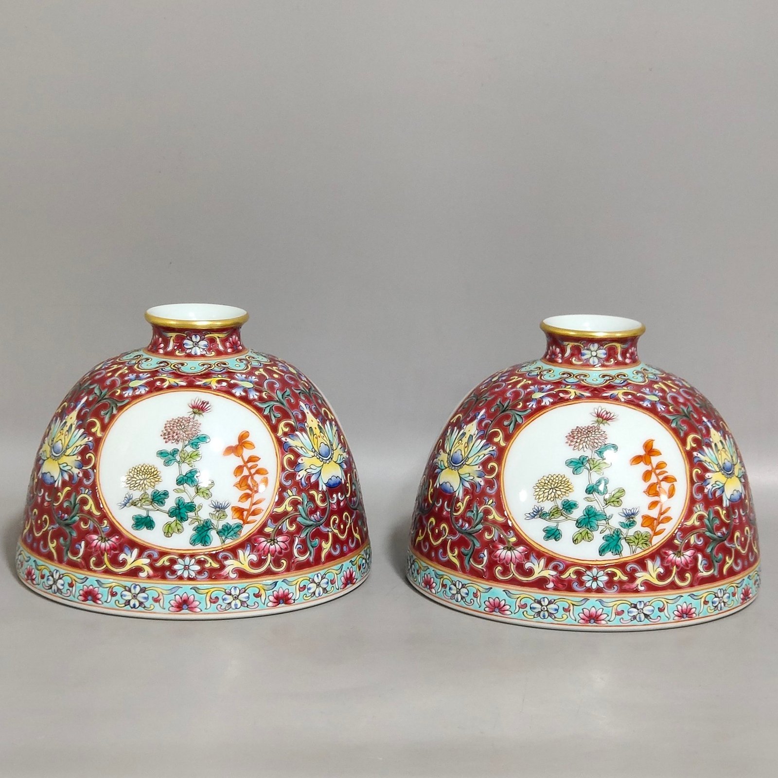 Qing Dynasty Yongzheng rouge ground windowed Sanqiu chrysanthemum Taibai statue