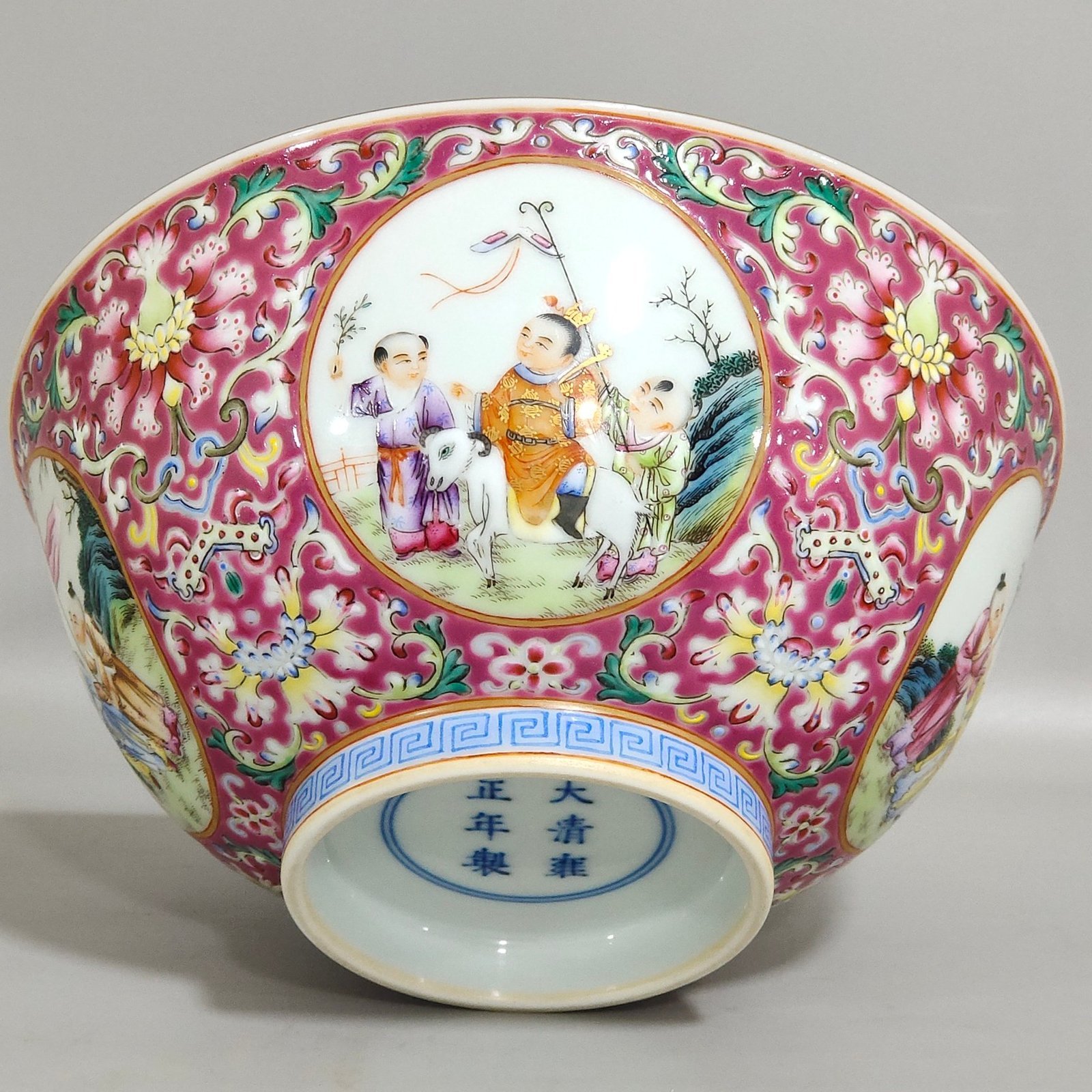 Qing Dynasty Yongzheng rouge ground window baby play bowl