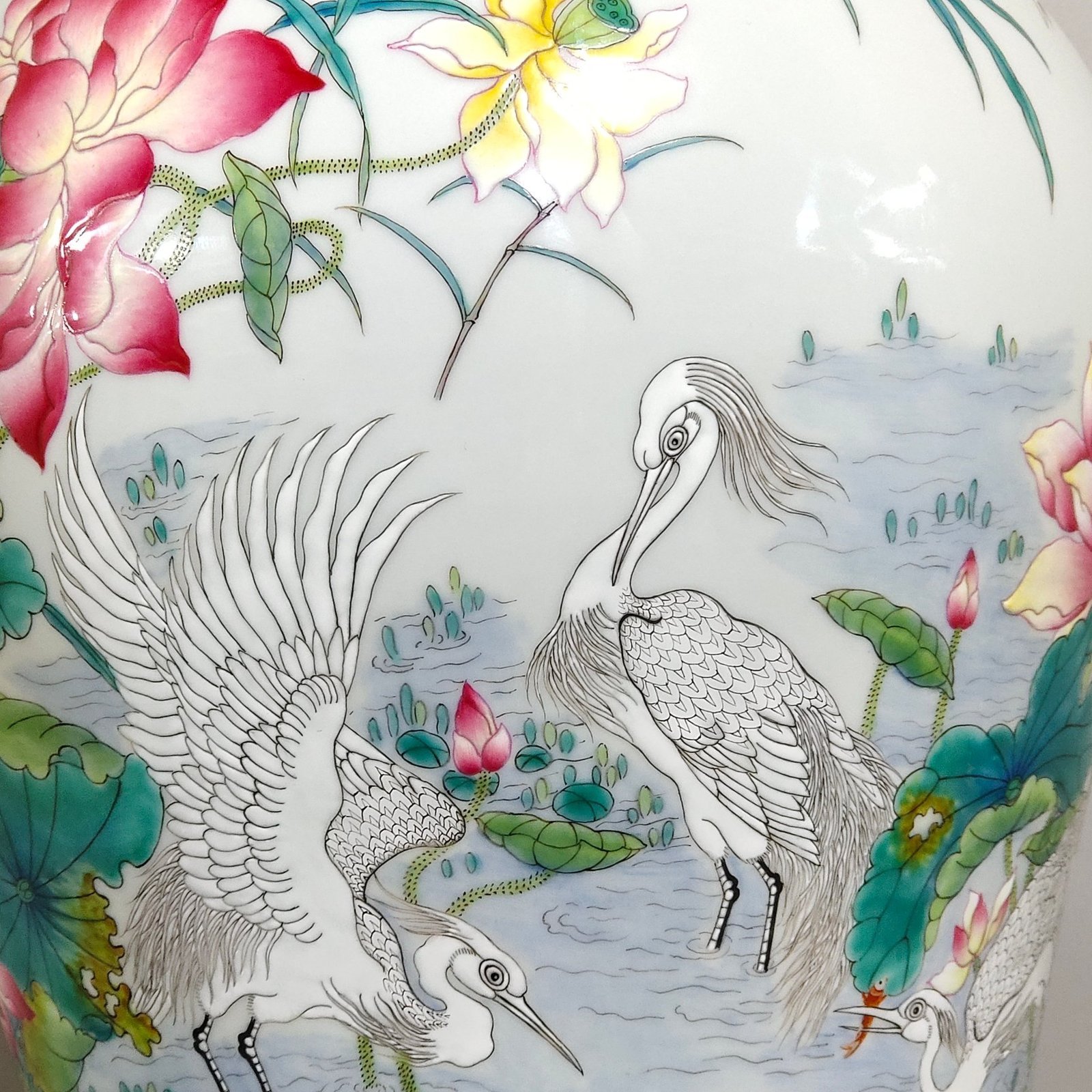Qing Dynasty Yongzheng rouge red ground all the way to the poem inscribed plum vase