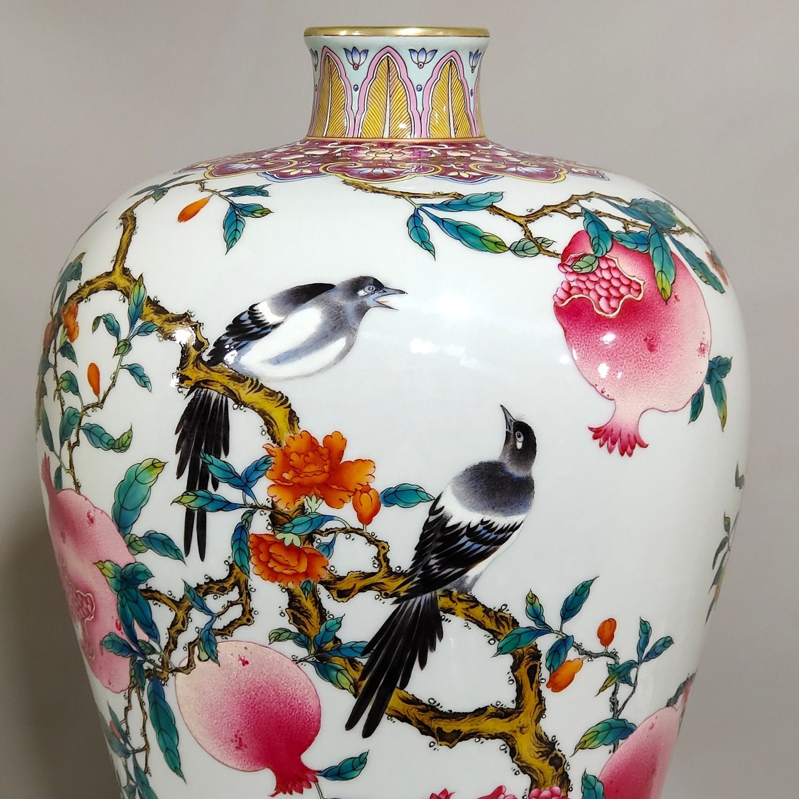 Qing Dynasty Yongzheng rouge red ground pomegranate flower magpie plum vase