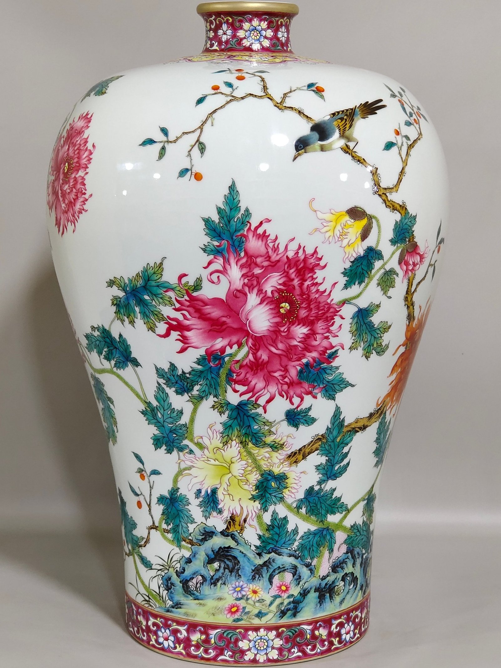 Qing Dynasty Yongzheng rouge red plum vase with poems on flowers and birds on the ground