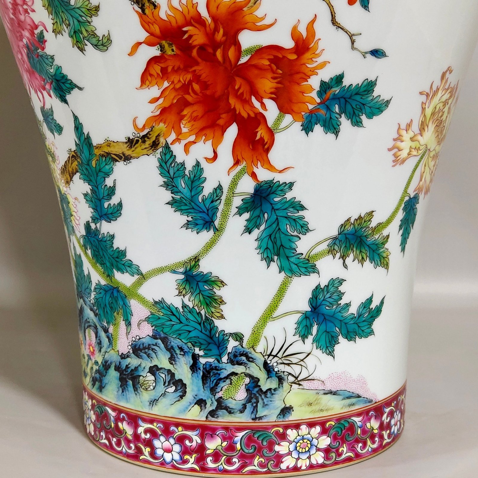 Qing Dynasty Yongzheng rouge red plum vase with poems on flowers and birds on the ground