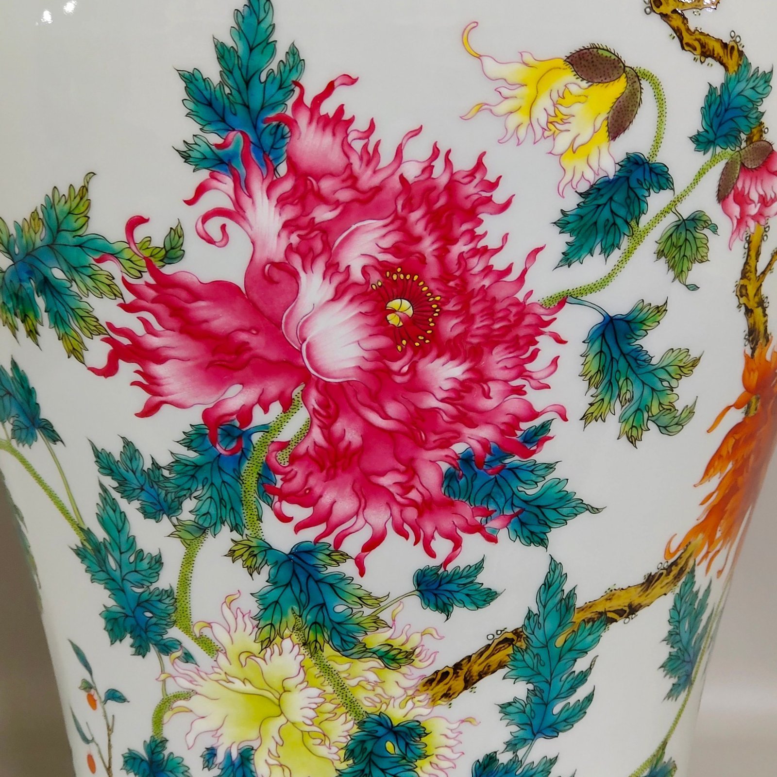 Qing Dynasty Yongzheng rouge red plum vase with poems on flowers and birds on the ground