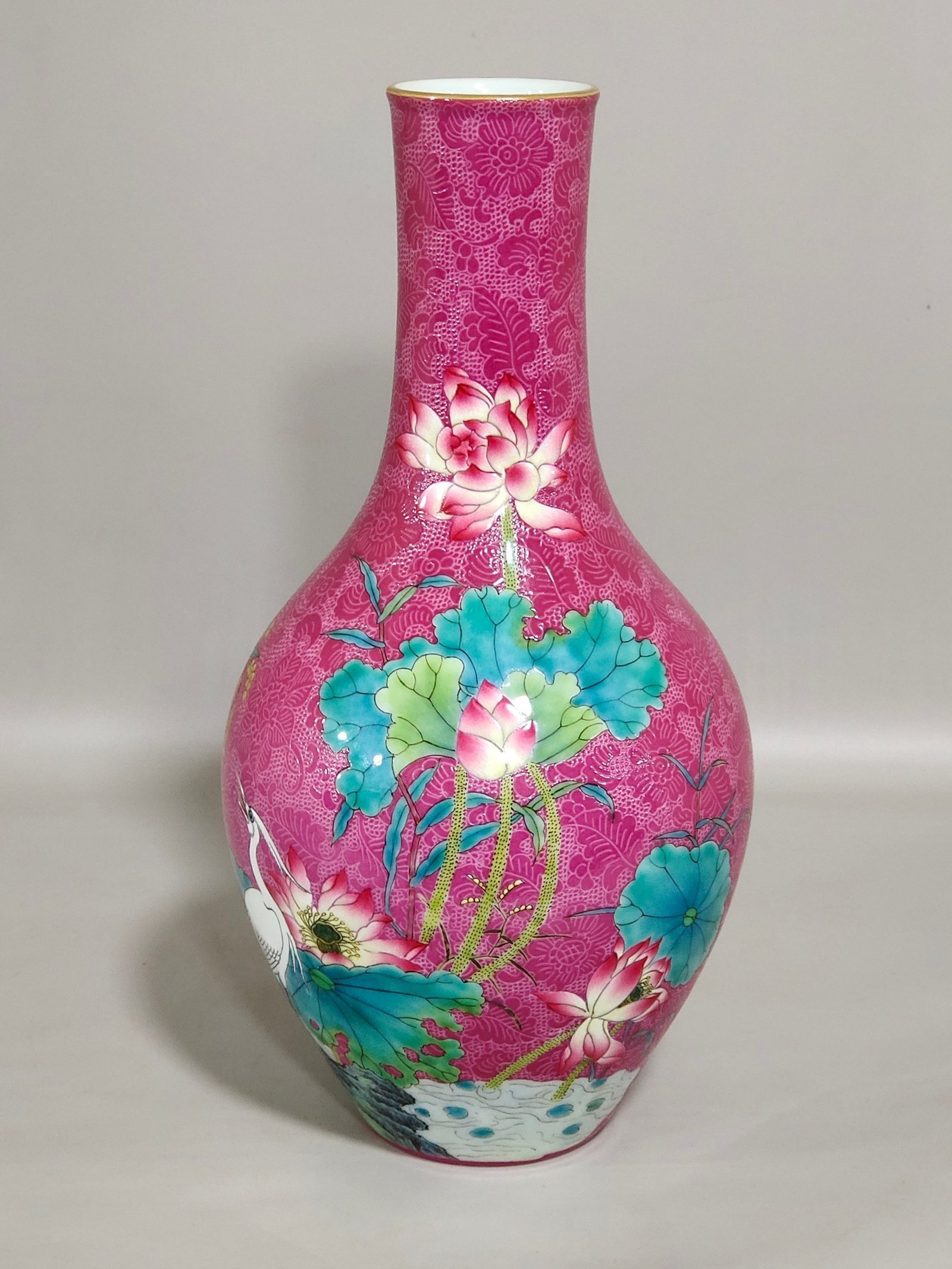 Qing Dynasty Yongzheng rouge red olive vase